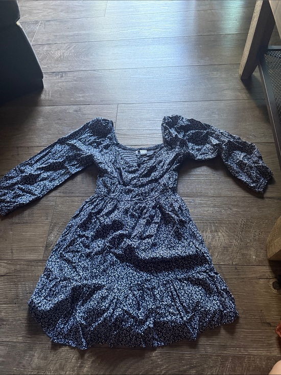 Hollister Dresses & Skirts - Hollister Navy Blue Floral Puff-Sleeve Dress
